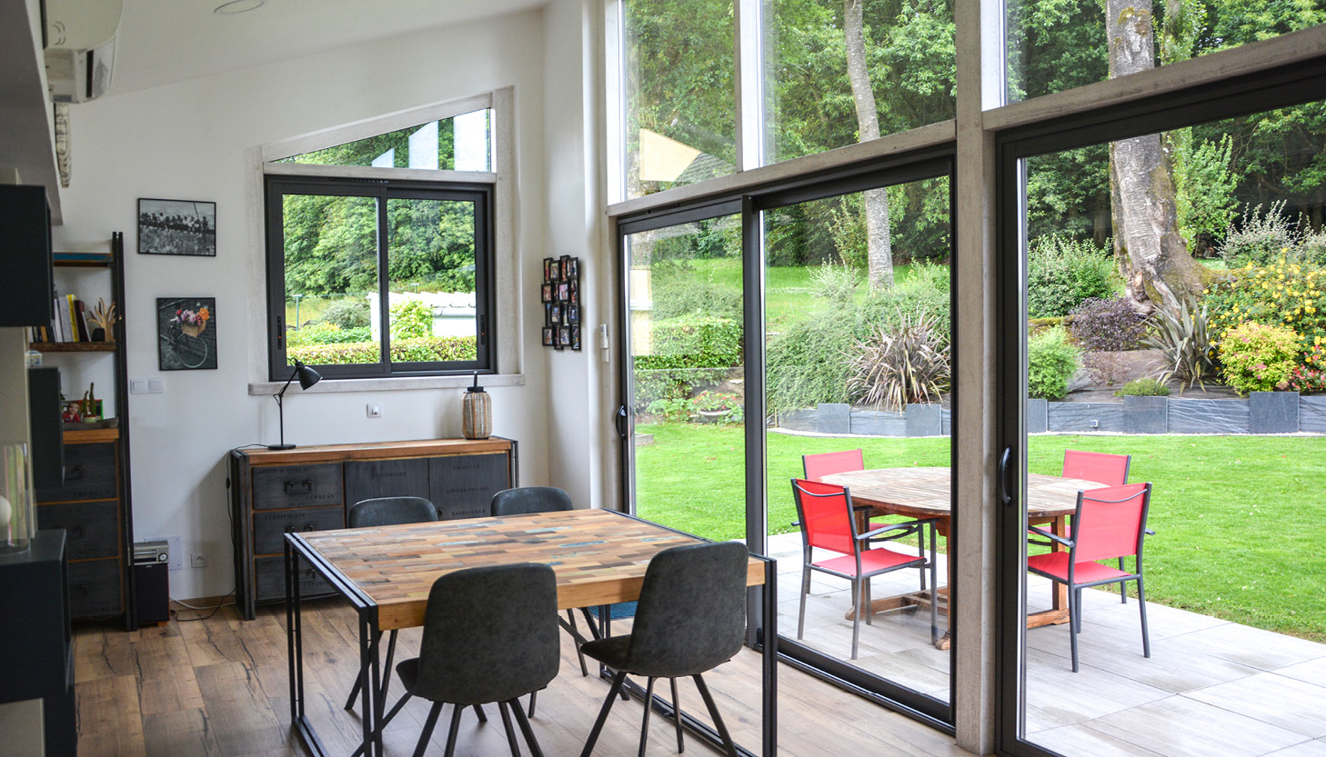 Extension de maison avec un toit pente