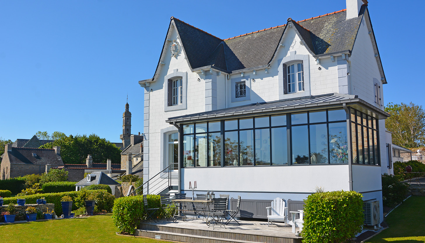 Extension de maison avec un toit zinc